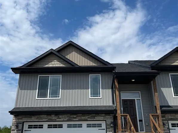 3160 Lampe Ln #A, Coralville, IA 52241