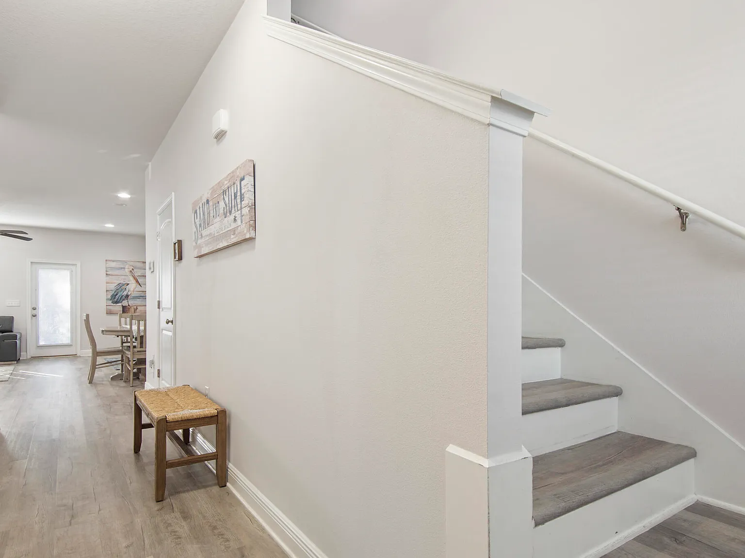 3 bed, 2.5 bath, 1496 sqft, $2,050 — Photo 3