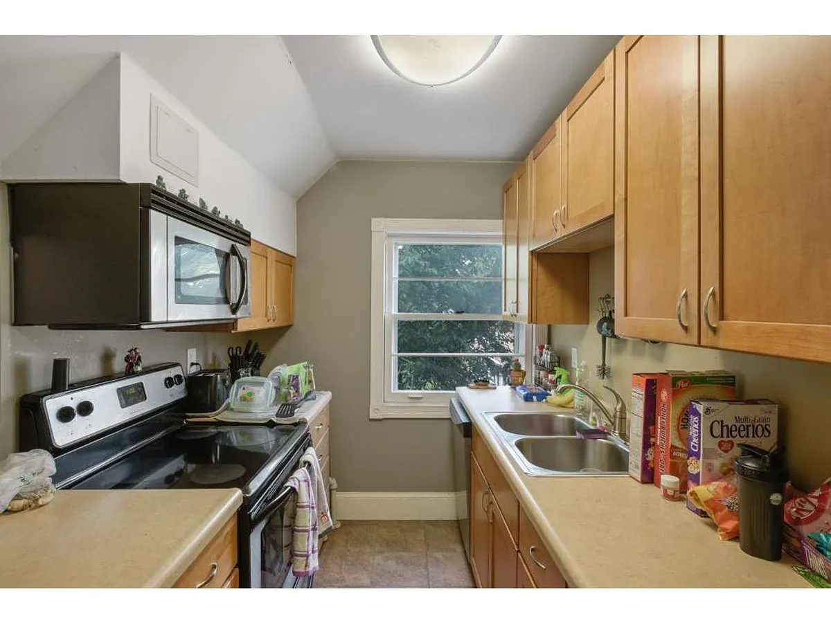 Building Photo - 1270 Seminary Ave