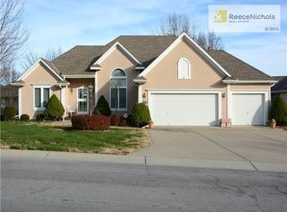 907 SW Bennington Pl, Lees Summit, MO 64081