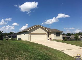 3412 NW 38th Ter, Topeka, KS 66618