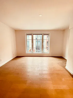 Rented by E Realty International Corp | media 31