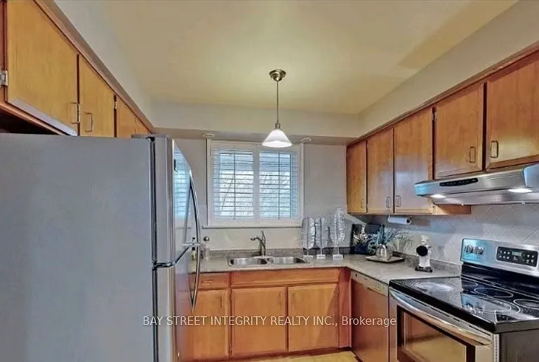 61 Chartland Blvd S #MAIN — Photo 5