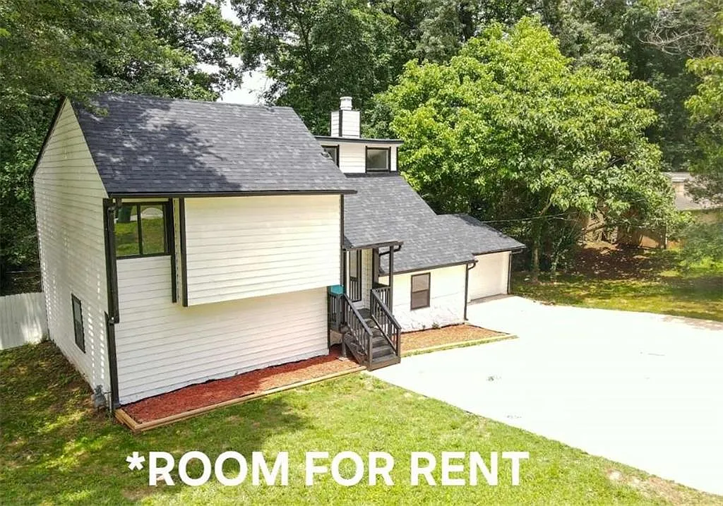 1 bed, 1.0 bath, 2471 sqft, $750 — Photo 1