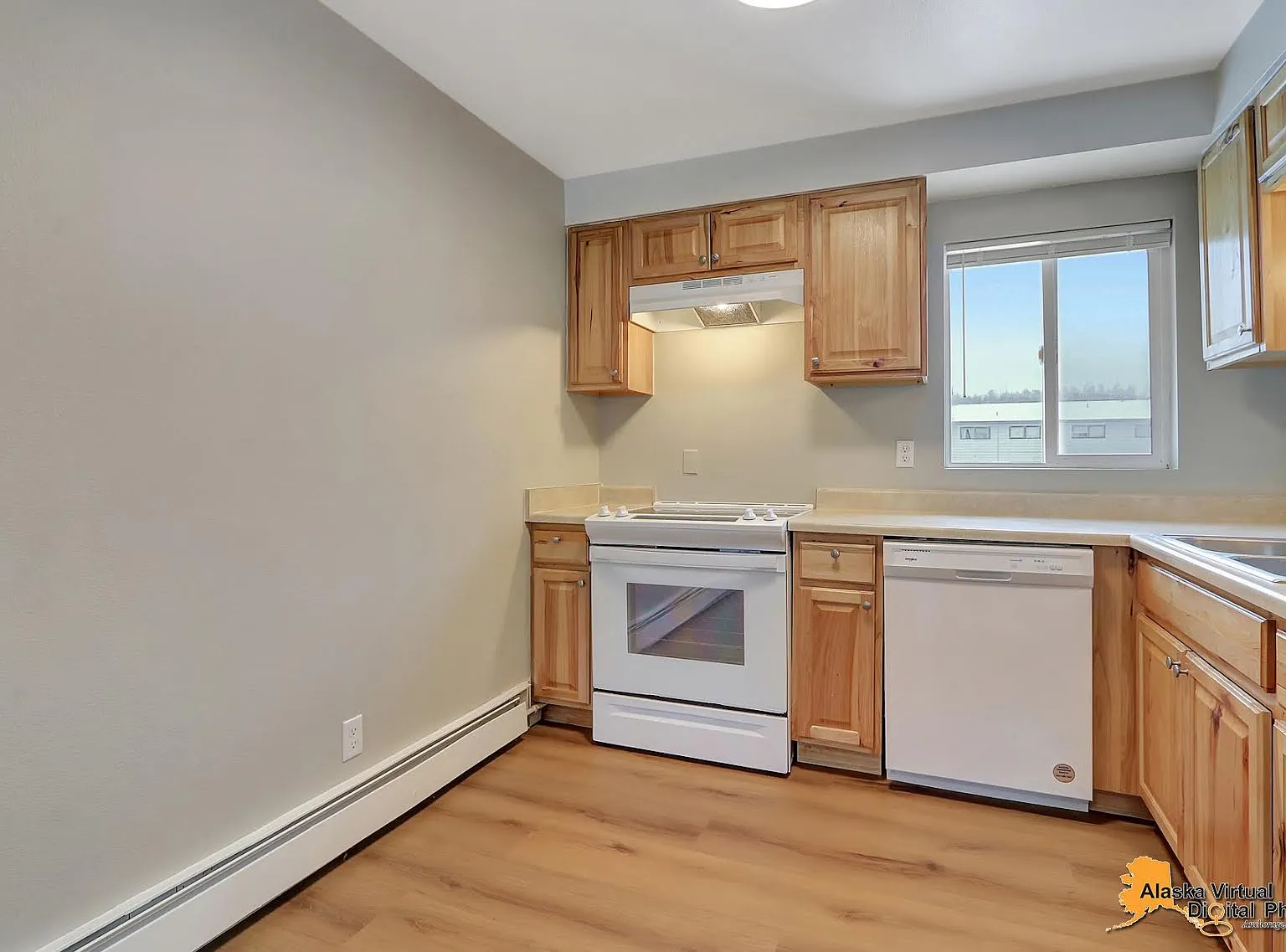 2 bed, 900 sqft, $1,350 — Photo 1