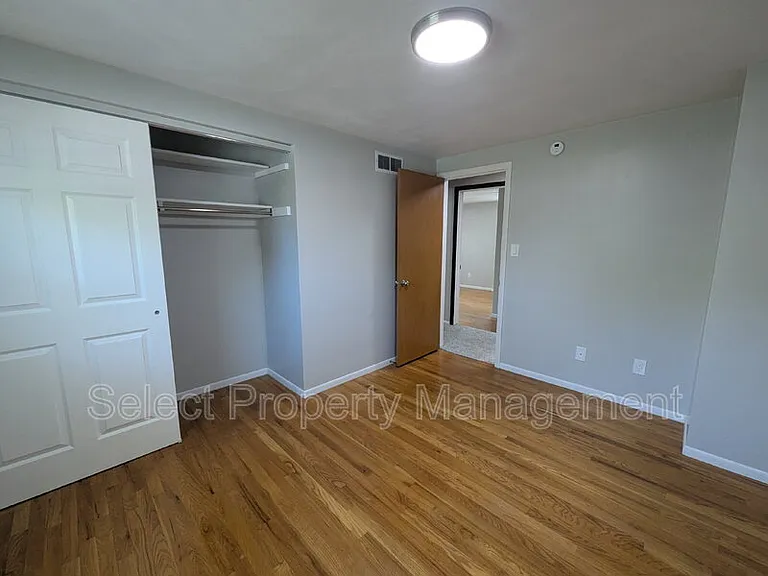 4920 Desoto Dr — Photo 25
