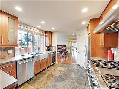 502 Huntington St — Photo 9