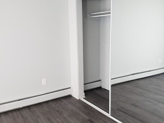 3rd image of 10418 103rd Ave #301