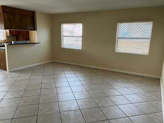 2nd image of 12526 Menlo Ave APT C