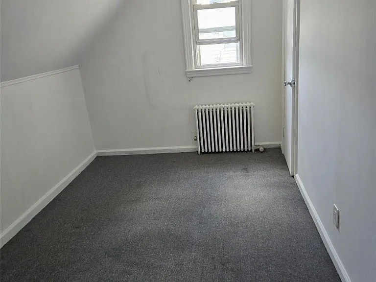 717 Henry St #2 — Photo 4