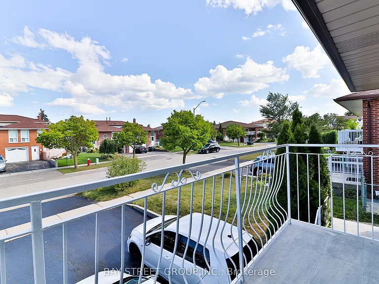 489 Fergo Ave #UPPER — Photo 14