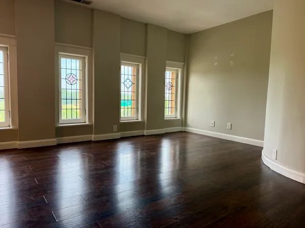 1054 S Kingshighway Blvd, Saint Louis, MO