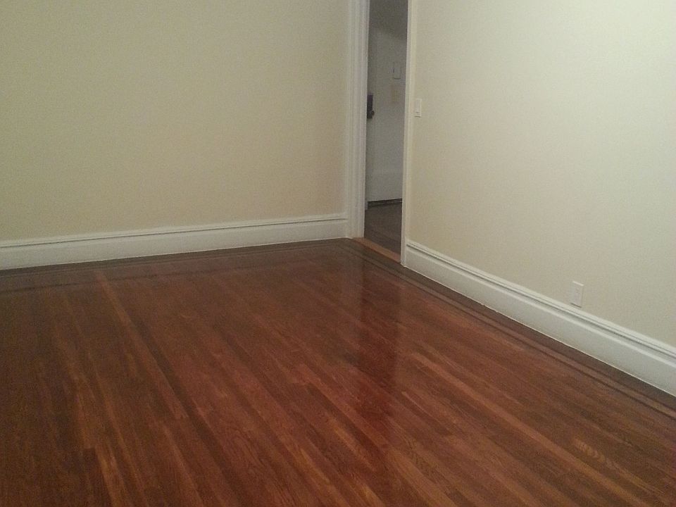 2nd image of 2822 172nd St APT C