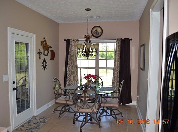 3rd image of 128 Lee Road 2164