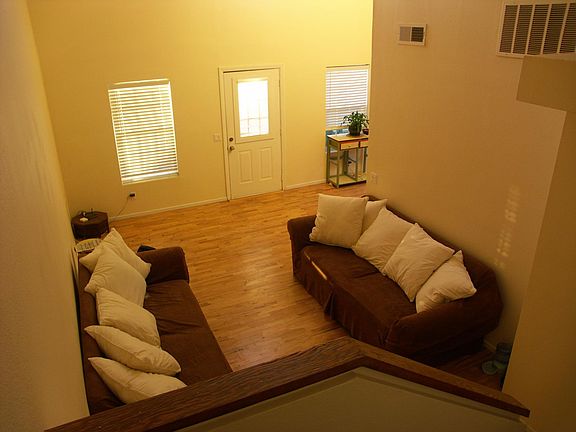 3rd image of 14605 Woodland Dr Unit 32