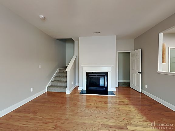 4th image of 906 Willow Wind Dr