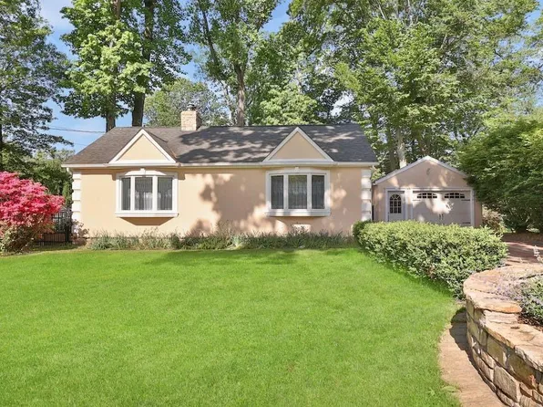 23 Villa Road, Pearl River, NY 10965