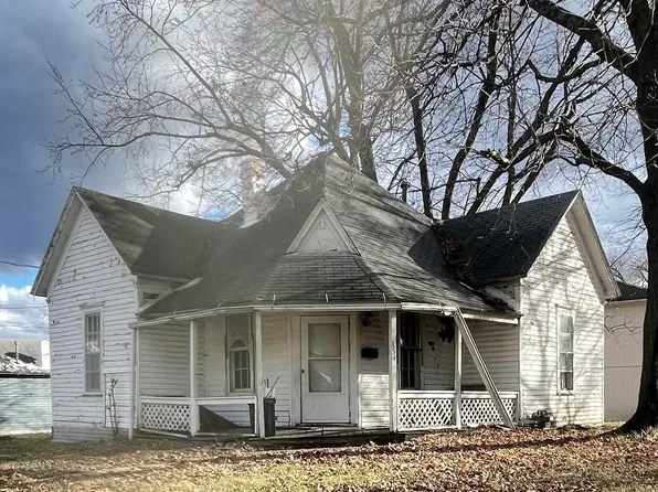 854 S Salt Pond Ave, Marshall, MO 65340