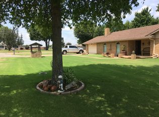 101 E Gerald Dr, Anadarko, OK 73005