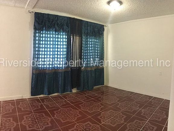 4th image of 24538 Webster Ave