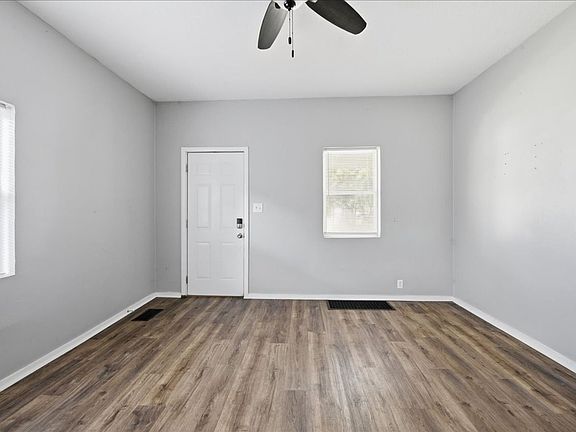 3rd image of 451-453 S Keystone Ave