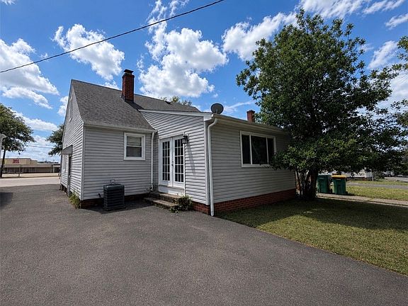2nd image of 21419 Libby Rd