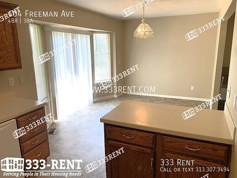 404 Freeman Ave — Photo 5