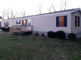 1048 Old Red Lick Rd, Berea, KY 40403