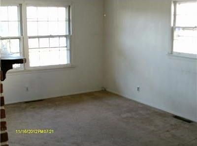 3rd image of 621 Orchard Dr