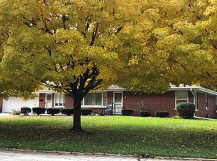 403 Grant Rd, Bloomington, IL 61701