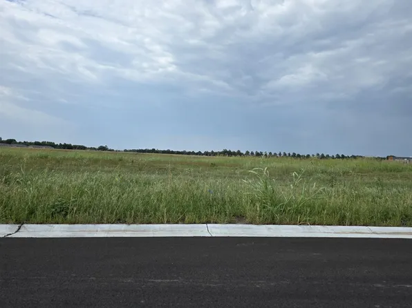 1320 E Northridge St, Valley Center, KS 67147