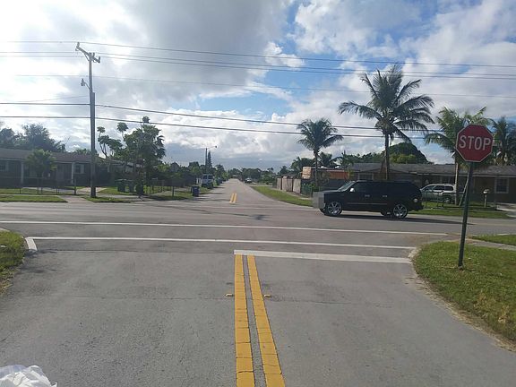 5th image of 17400 NW 49th Ave