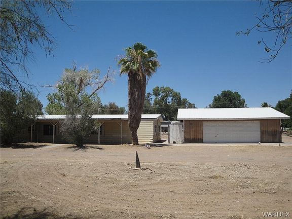 3rd image of 1657 E Magellan Dr