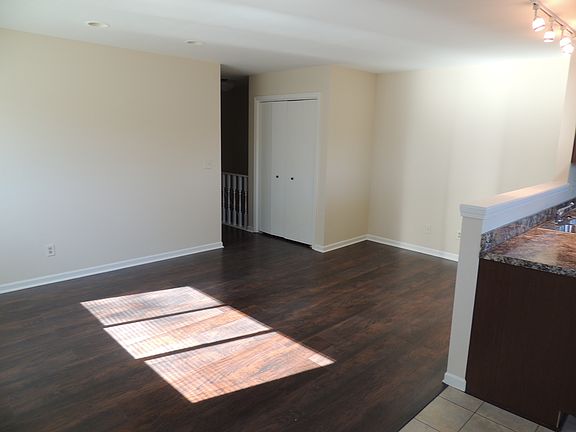 4th image of 133 S Lincoln Ave