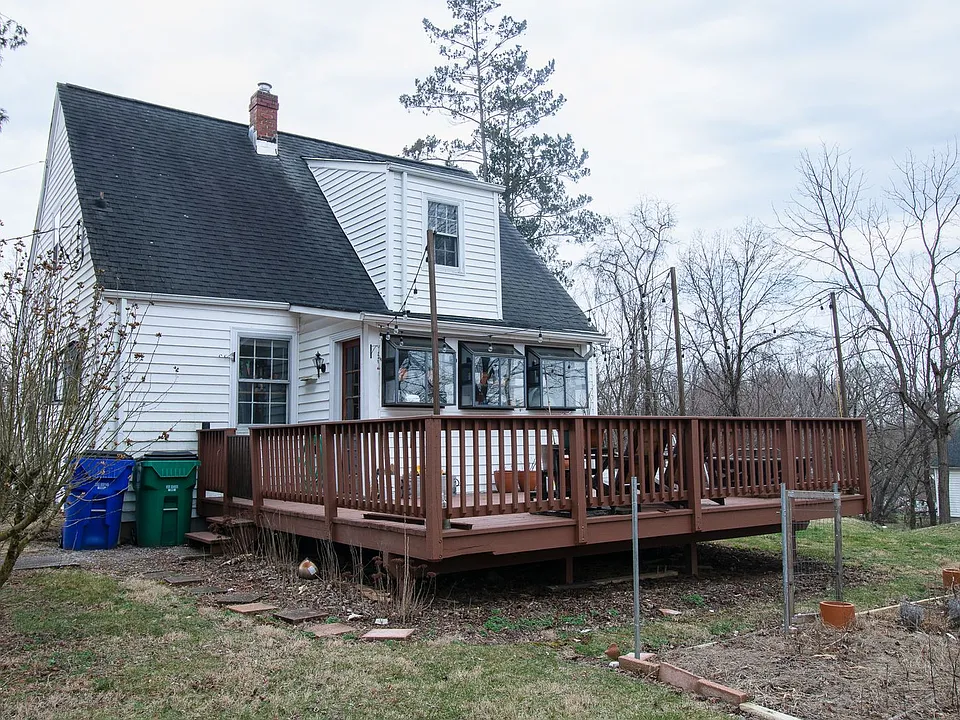 411 Giles Rd