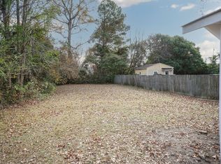 606 N King Ave, Dunn, NC 28334