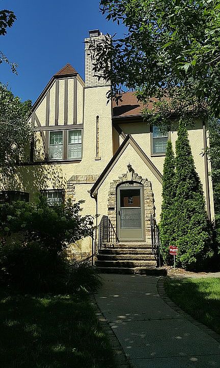 1st image of 5616 10th Ave S