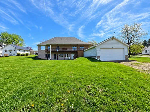 811 N Main St, Chariton, IA 50049