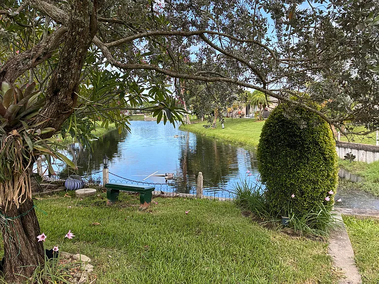 7470 NW 7th Pl — Photo 23