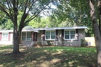 2nd image of 3863 Sherwood Dr