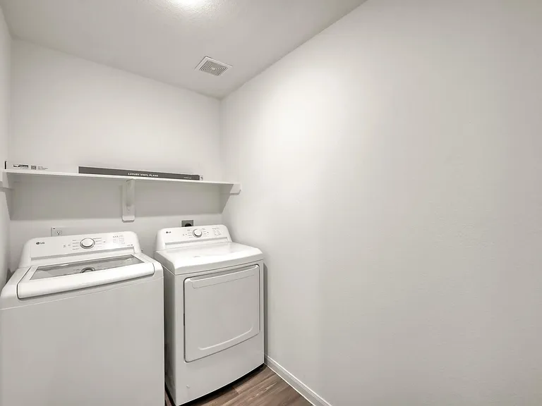 7314 Madison Commons Ln — Photo 21