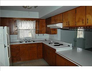 3rd image of 10569 Curtis St