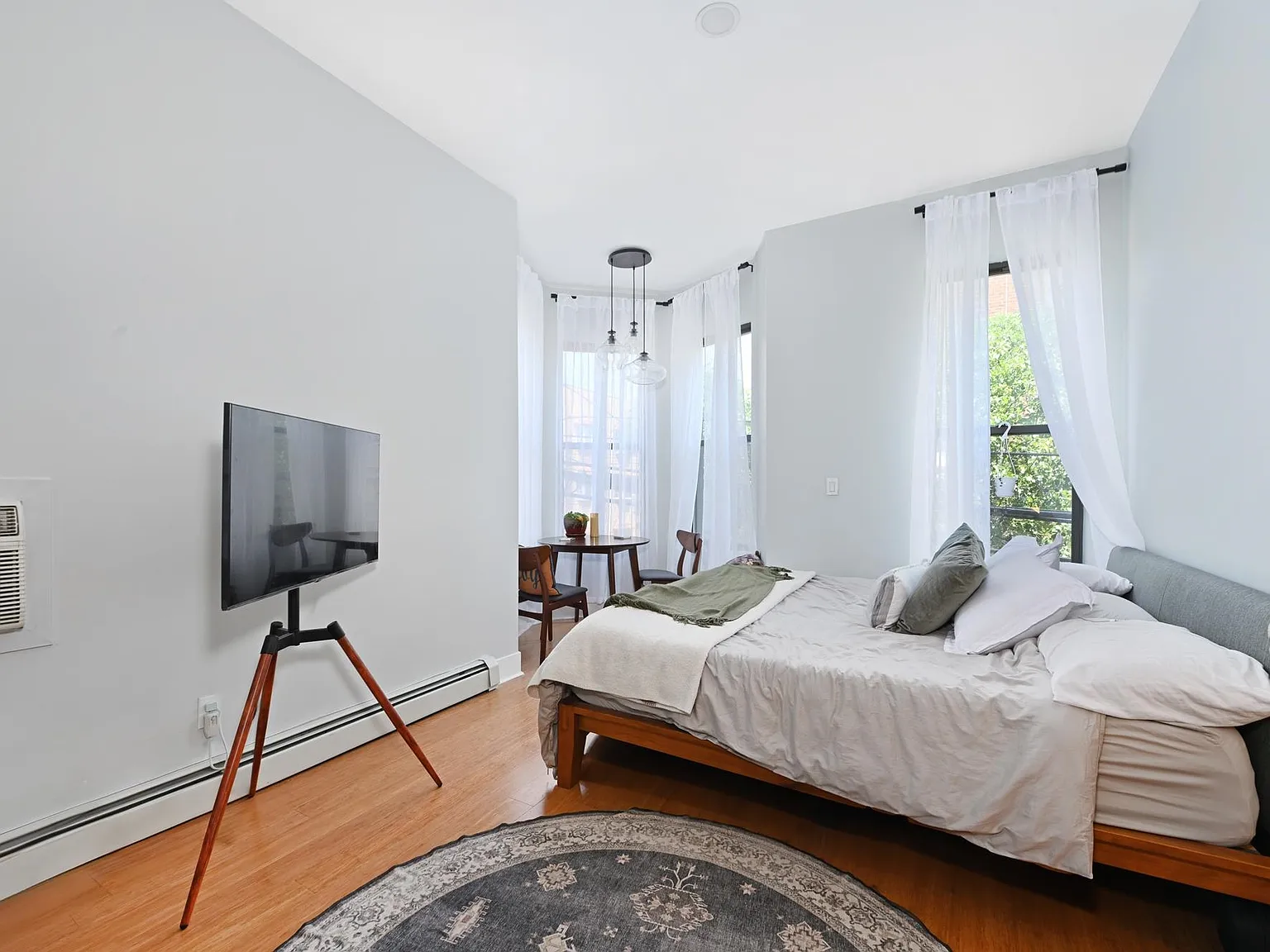 Studio, 1.0 bath, 486 sqft, $2,400 — Photo 2