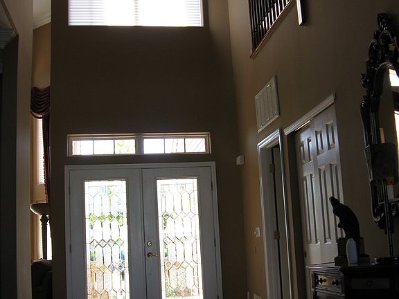 3rd image of 155 Hamlet Dr