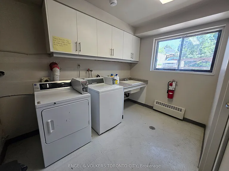 109 Gowan St #201 — Photo 10