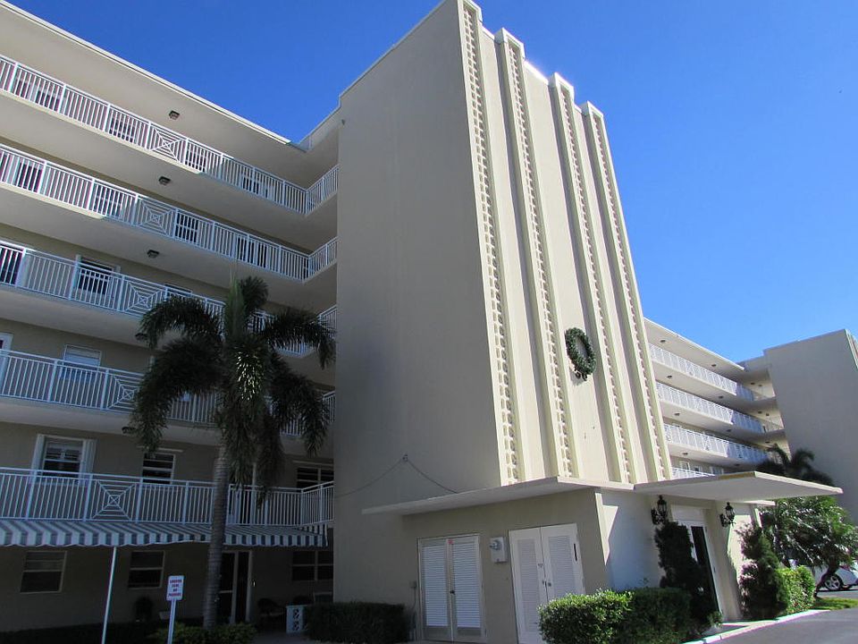 2nd image of 36 Yacht Club Dr APT 502