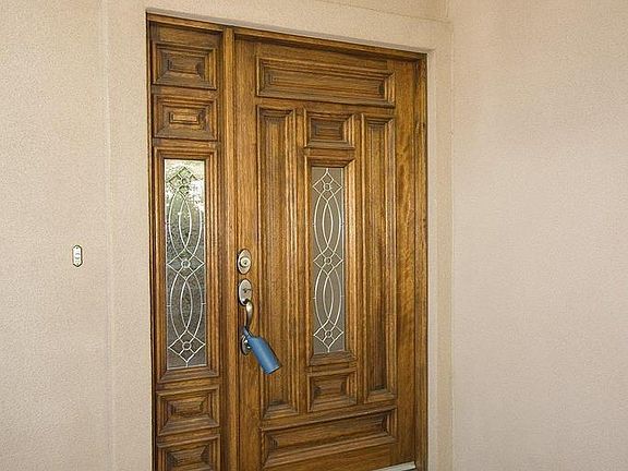5th image of 2750 Fairmount Ave