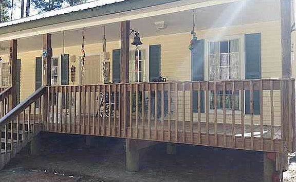 3rd image of 901 Lamothe Pl
