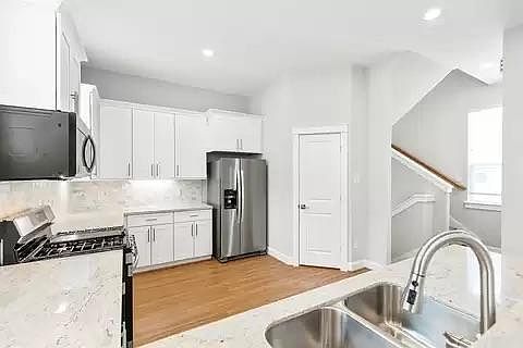 4th image of 623 Link Rd