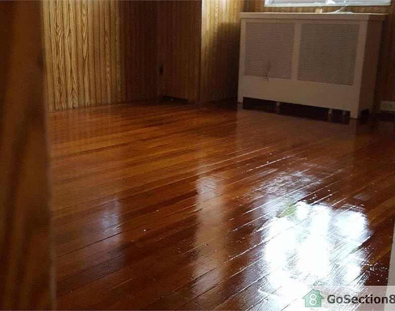 2nd image of 3238 Kenyon Ave